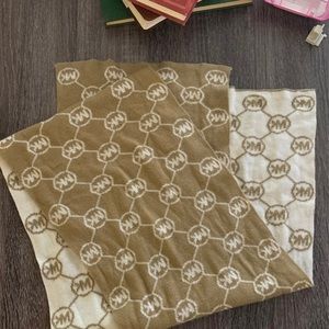 MICHAEL Michael Kors Scarf
